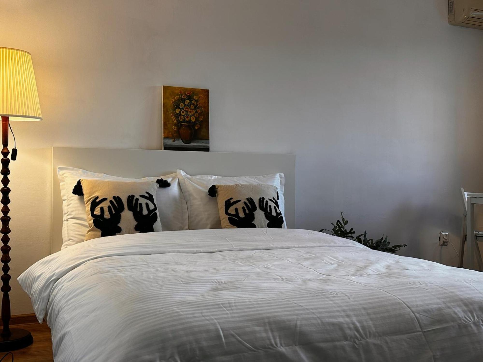Romantic Charm, Spa, Free Early Check-In Βουκουρέστι Εξωτερικό φωτογραφία